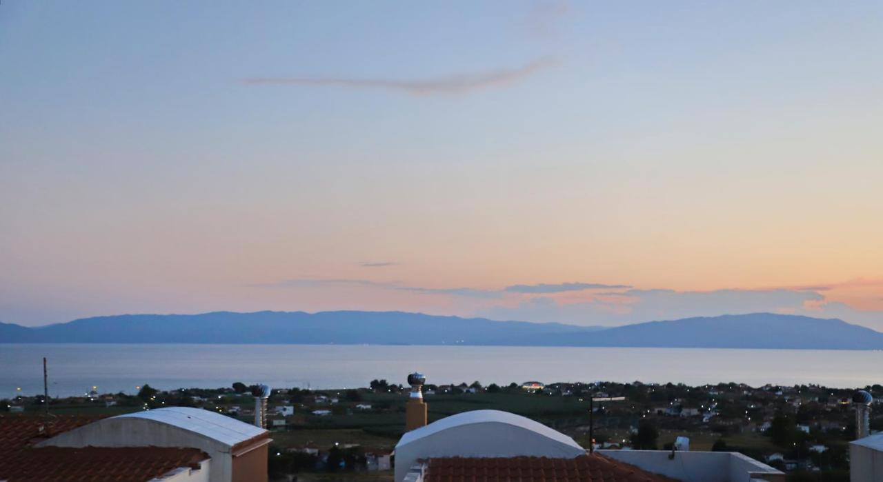 Heaven Horizon Villa Kariani Bagian luar foto