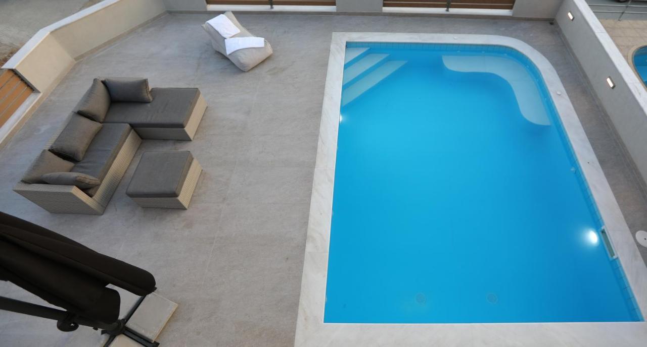 Heaven Horizon Villa Kariani Bagian luar foto